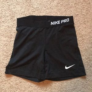 Black Nike pro dri-fit spandex